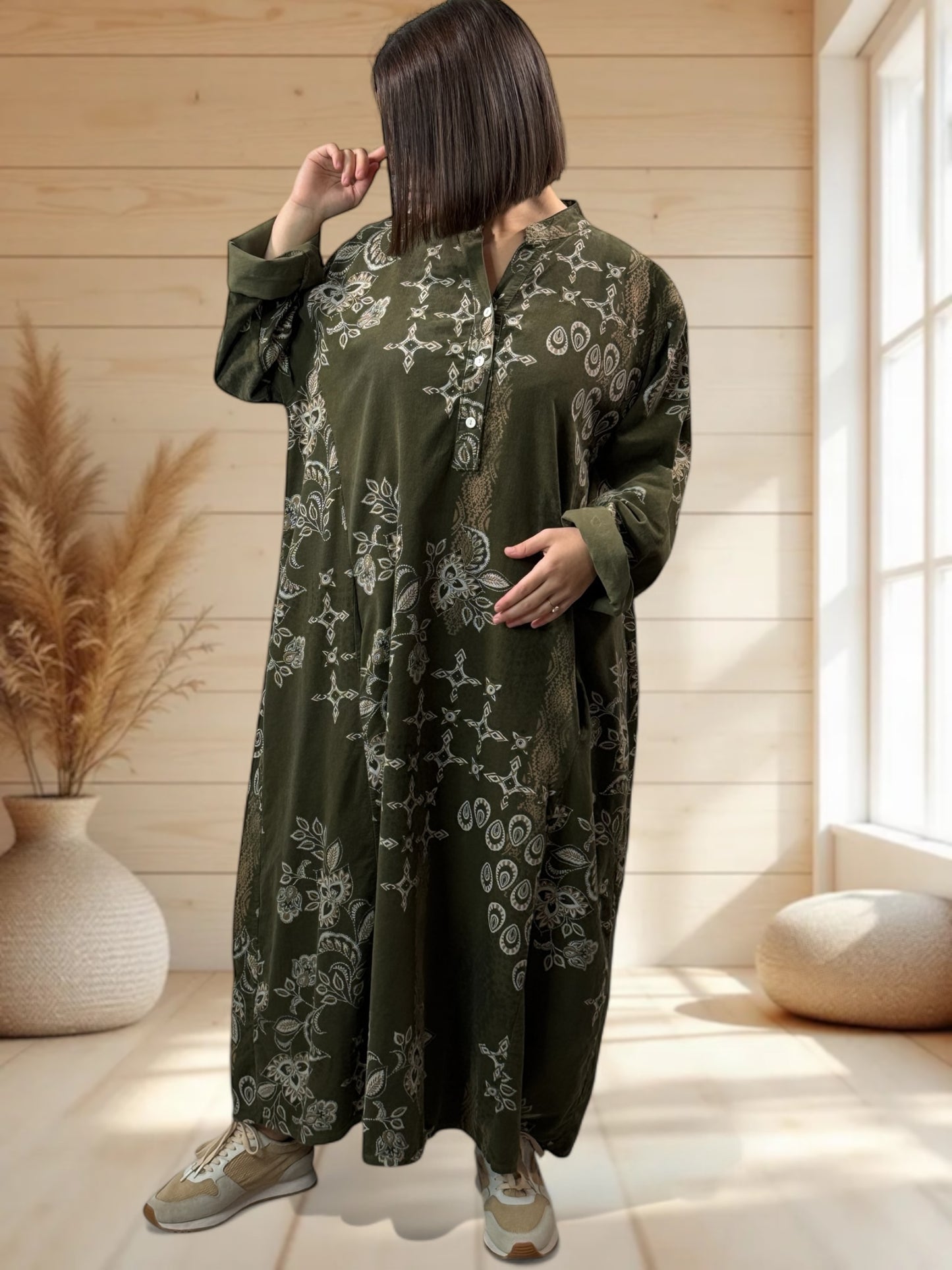 VERONE - ROBE KAKI A MOTIF EN VELOURS JUSQU'A LA TAILLE 52