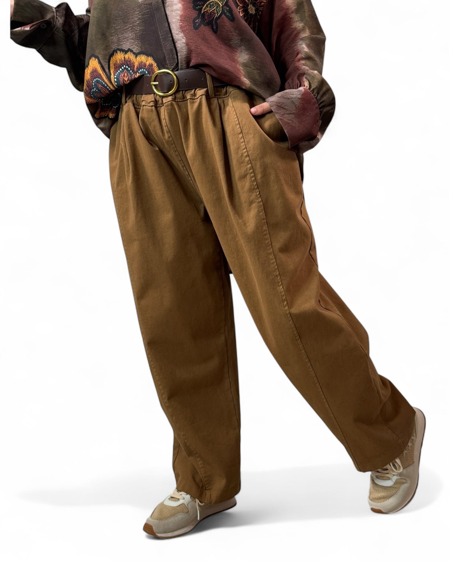 DIMITRI - PANTALON CAMEL AVEC CEINTURE JUSQU'A LA TAILLE 54