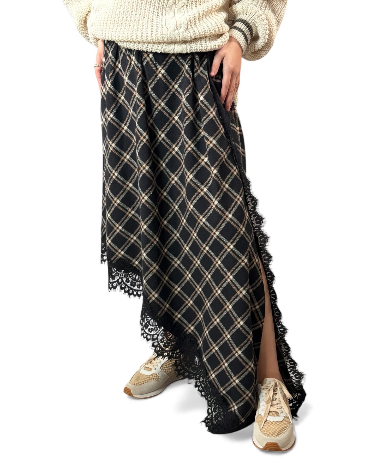 EDIMBOURG - JUPE ECOSSAISE NOIRE AVEC DENTELLE JUSQU'A LA TAILLE 50/52
