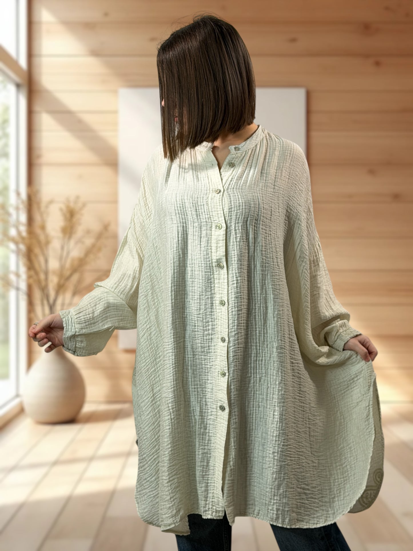 VERONICA - CHEMISE OVERSIZE BEIGE BRODERIE AU DOS JUSQU'A LA TAILLE 56