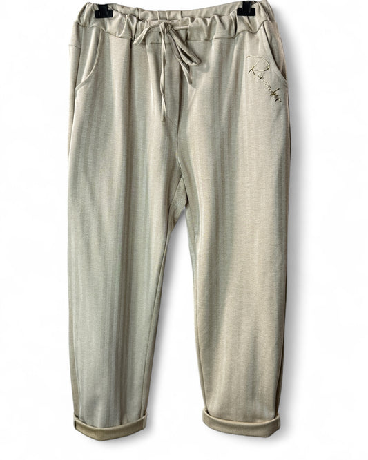 REMENBER - PANTALON BEIGE A CHEVRONS JUSQU'A LA TAILLE 52/54