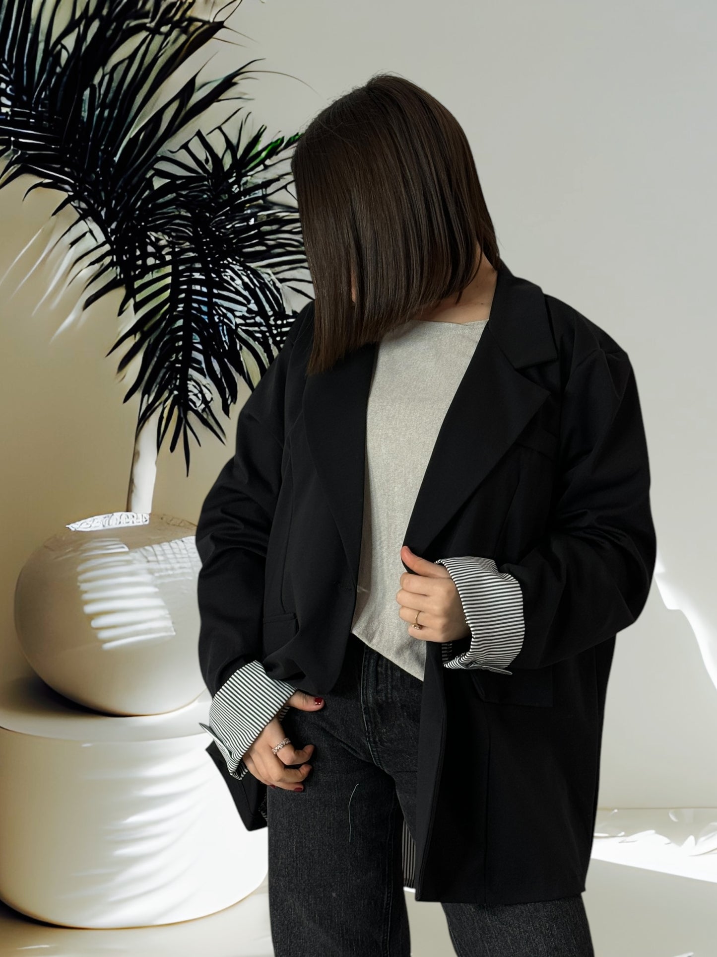 URBAN - BLAZER NOIR OUVERT DANS LE DOS JUSQU'A LA TAILLE 52