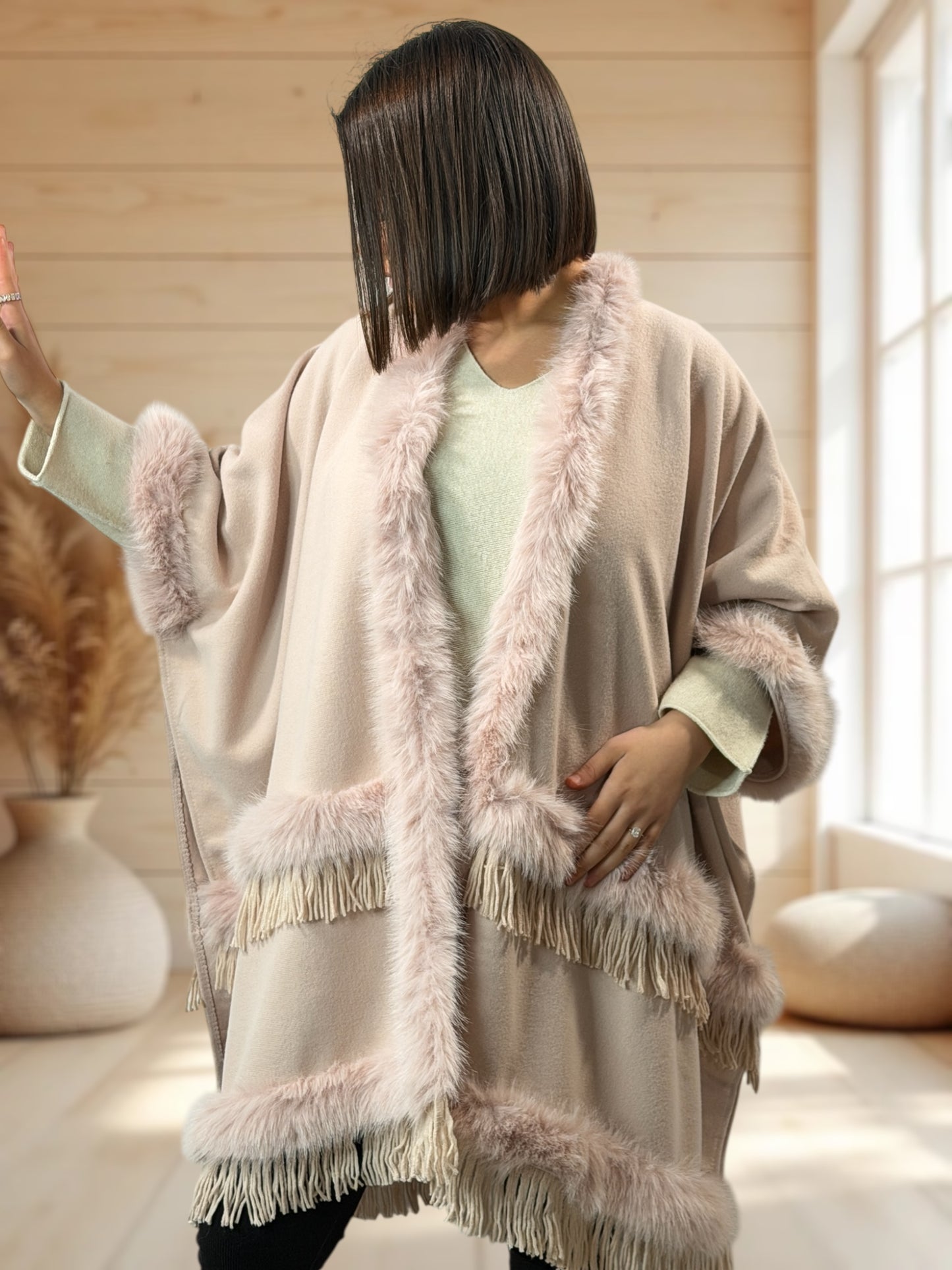 MAGNOLIA - CAPE ROSE FAUSSE FOURRURE