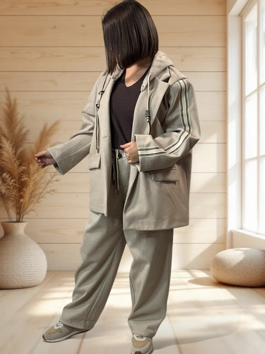 ALEXANDRA - VESTE BEIGE AVEC CAPUCHE JUSQU'A LA TAILLE 52/54