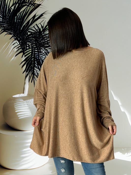 CAPRIO - PULL CAMEL EN MAILLE FLUIDE JUSQU'A LA TAILLE 54