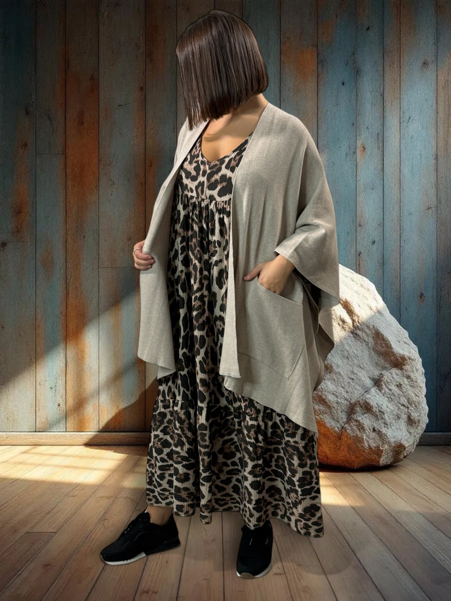 ADRIANA -GILET PONCHO TAUPE EN MAILLE JUSQU'A LA TAILLE 60