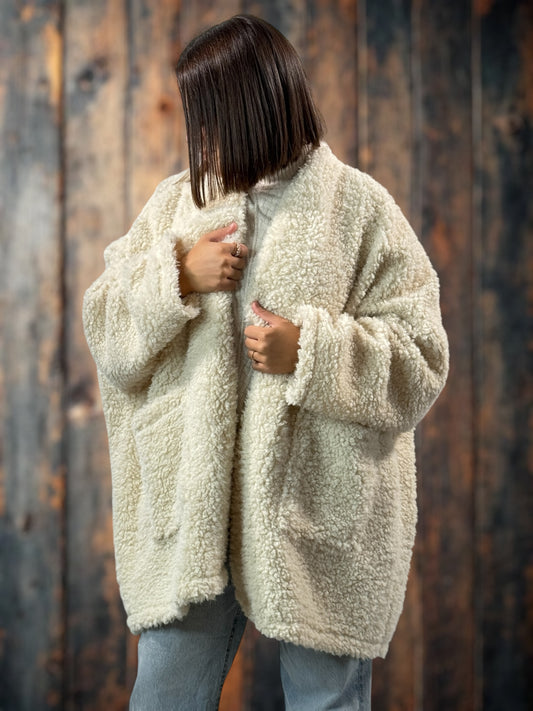 LILIROSE - VESTE OVERSIZE BLANC CASSE EN MOUMOUTE JUSQU'A LA TAILLE 56/58