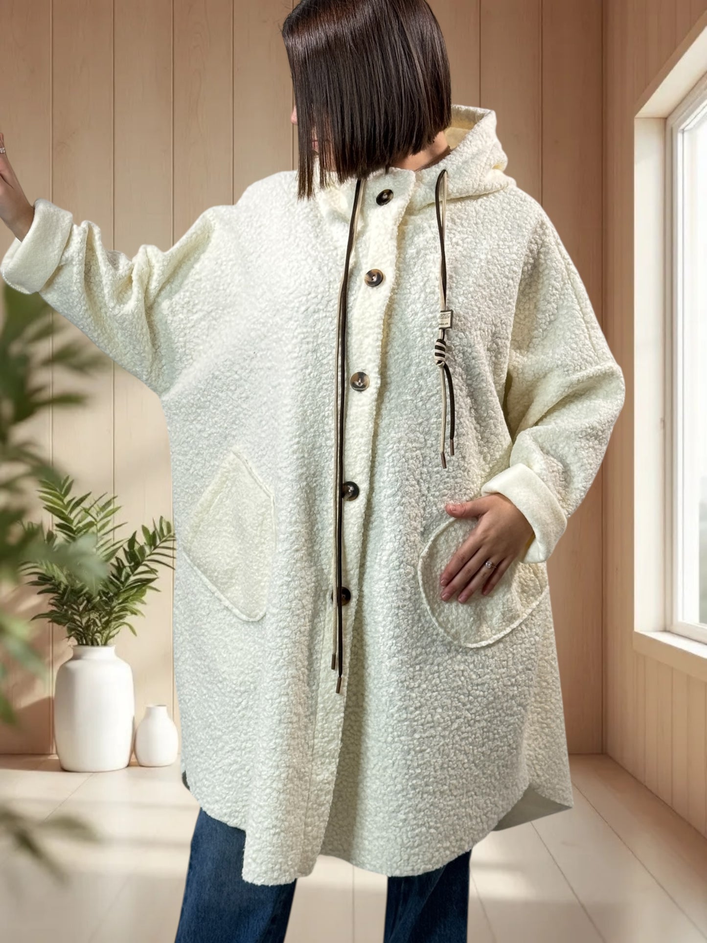 CAPRICE - VESTE OVERSIZE BLANC CASSE A CAPUCHE JUSQU'A LA TAILLE 54