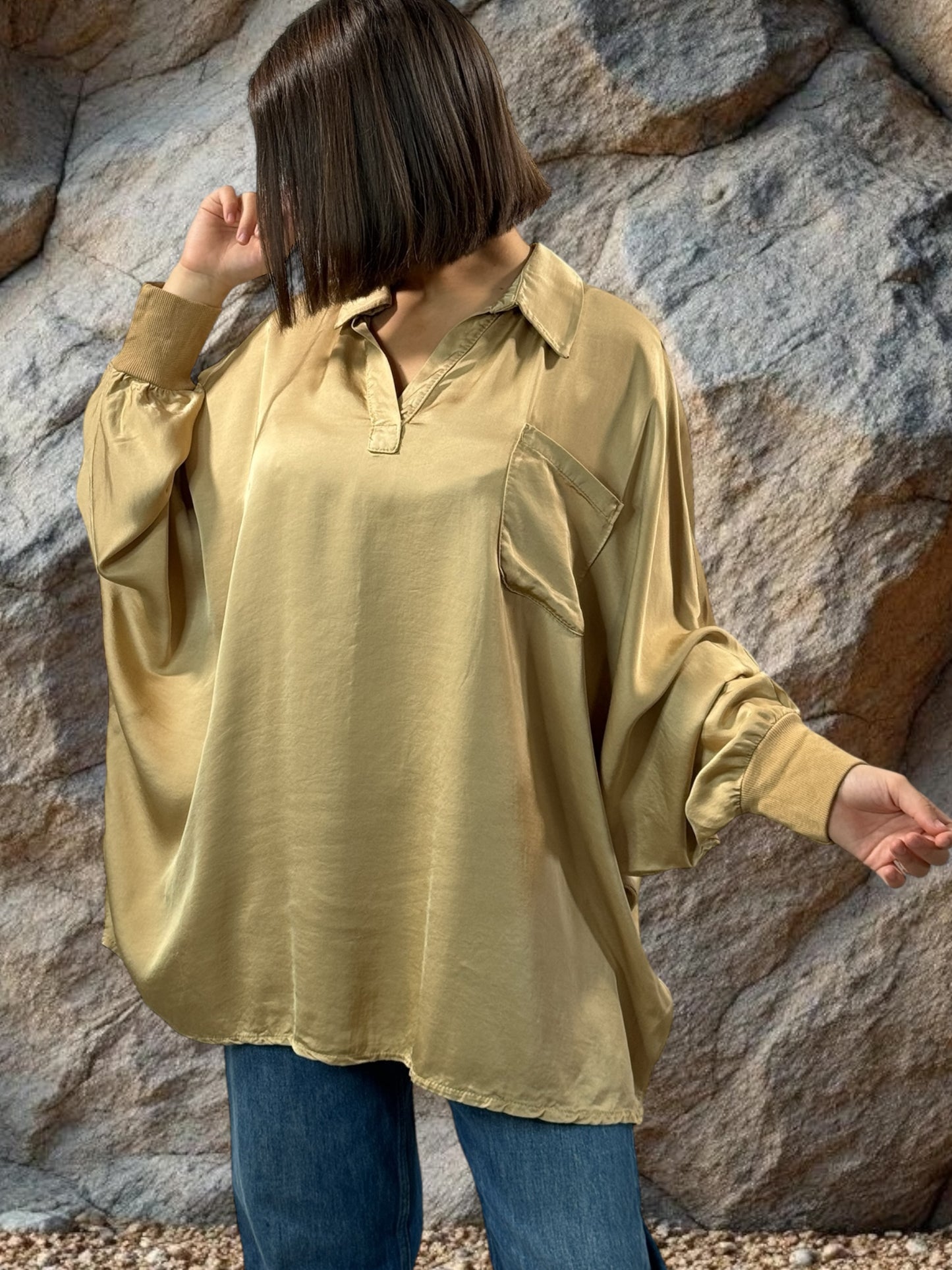 MONICA - TUNIQUE CAMEL OVERSIZE ASPECT SOIE JUSQU'A LA TAILLE 56