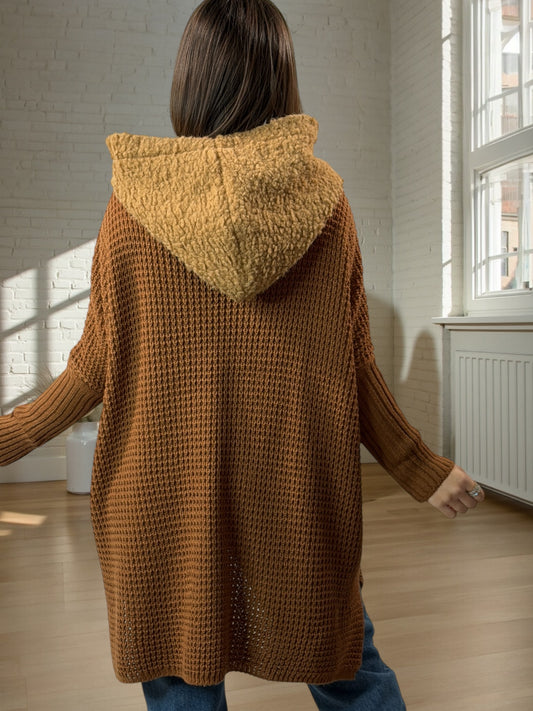 MIKA - PULL OVERSIZE MARRON AVEC CAPUCHE JUSQU'A LA TAILLE 56/58