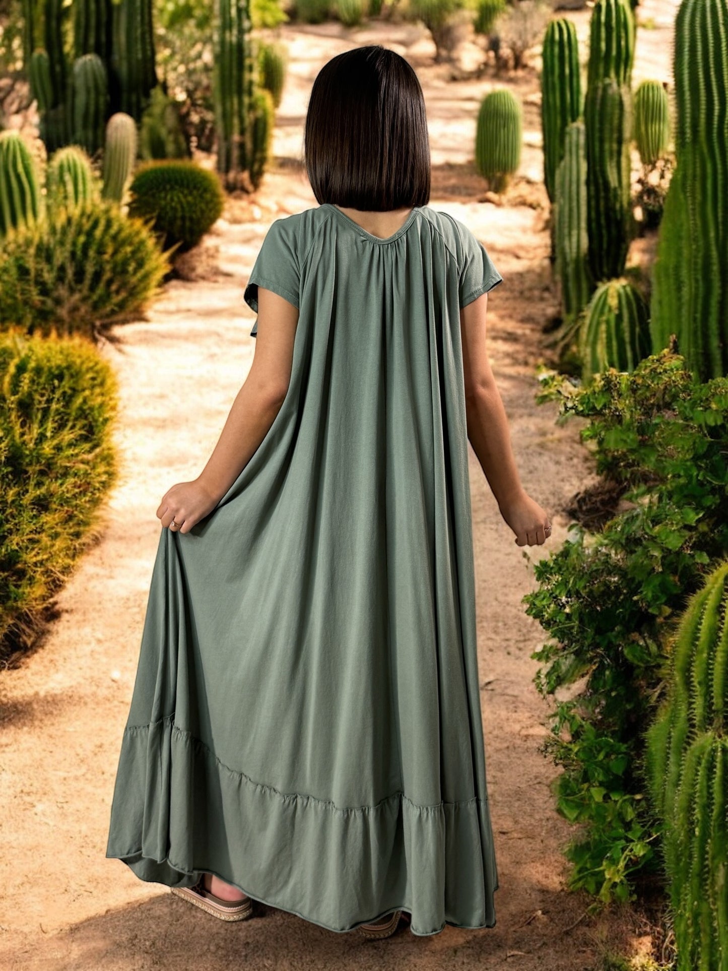 ANTIBES - ROBE LONGUE OVERSIZE KAKI JUSQU'A LA TAILLE 56