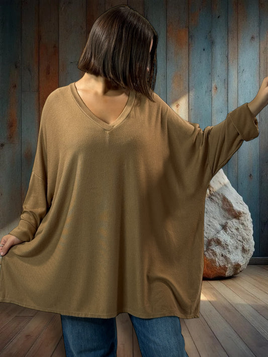 OSCAR - PULL OVERSIZE CAMEL EN MAILLE FLUIDE JUSQU'A LA TAILLE 56