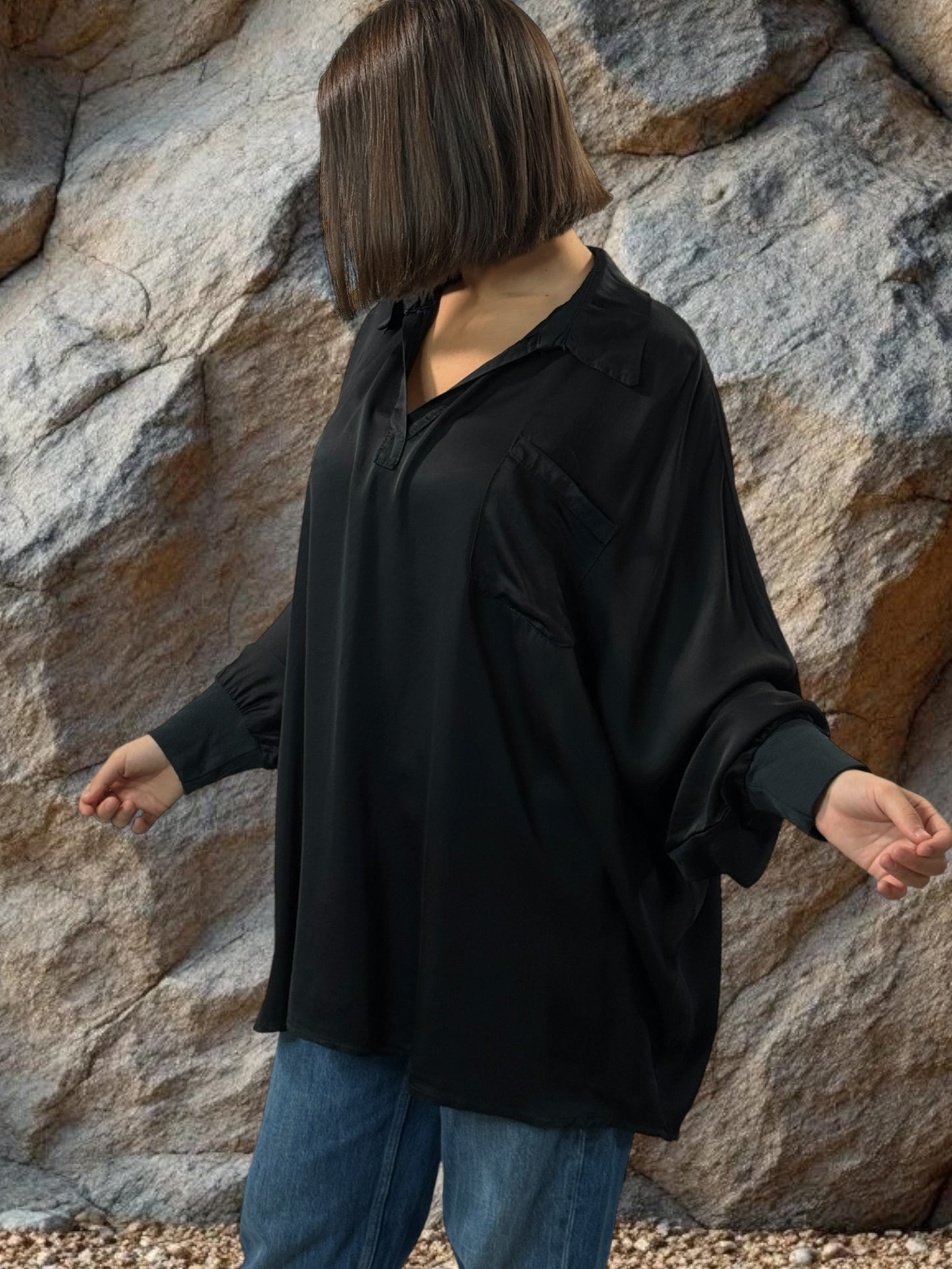 MONICA - TUNIQUE NOIRE OVERSIZE ASPECT SOIE JUSQU'A LA TAILLE 56