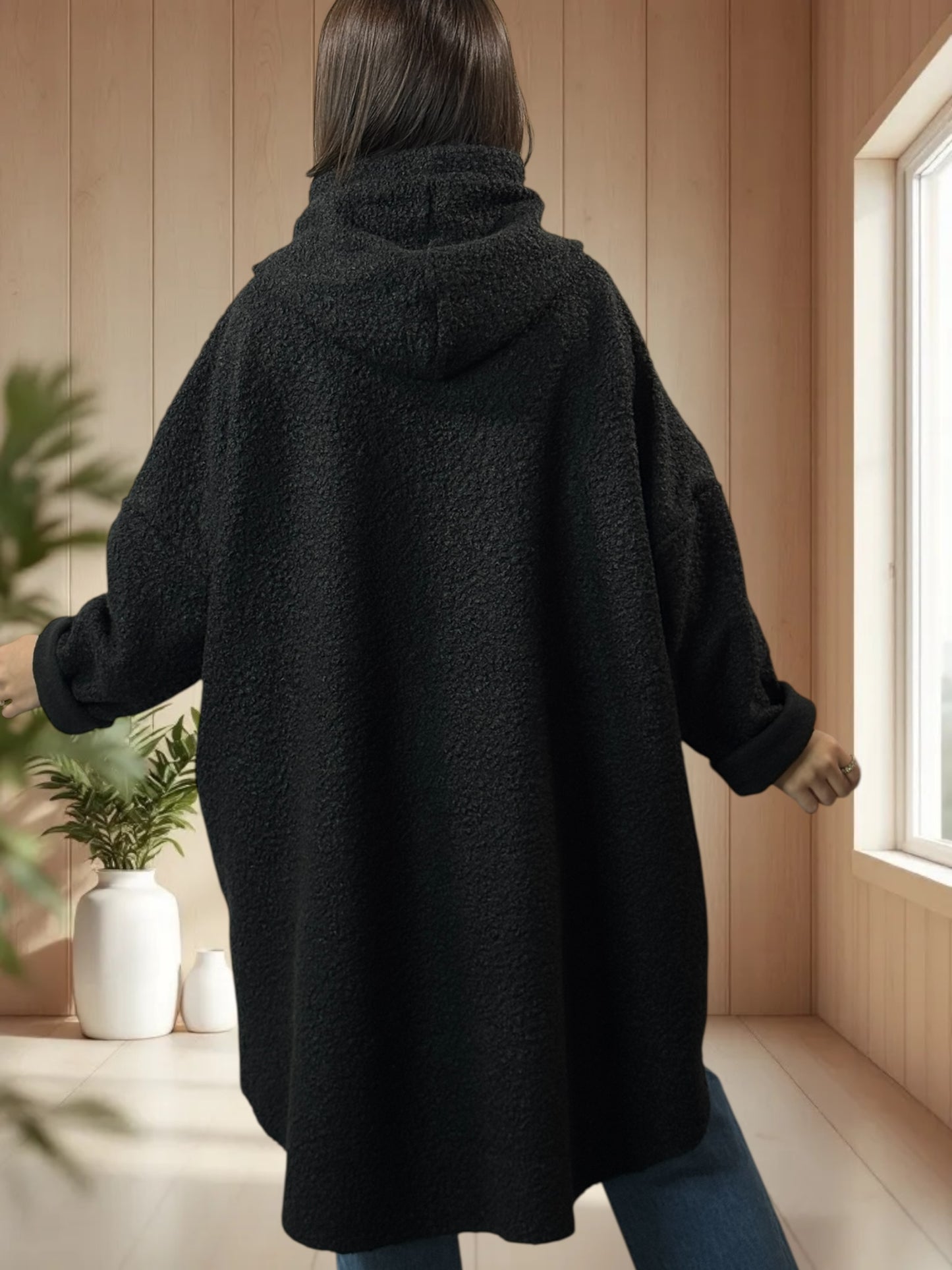 CAPRICE - VESTE OVERSIZE NOIRE A CAPUCHE JUSQU'A LA TAILLE 54