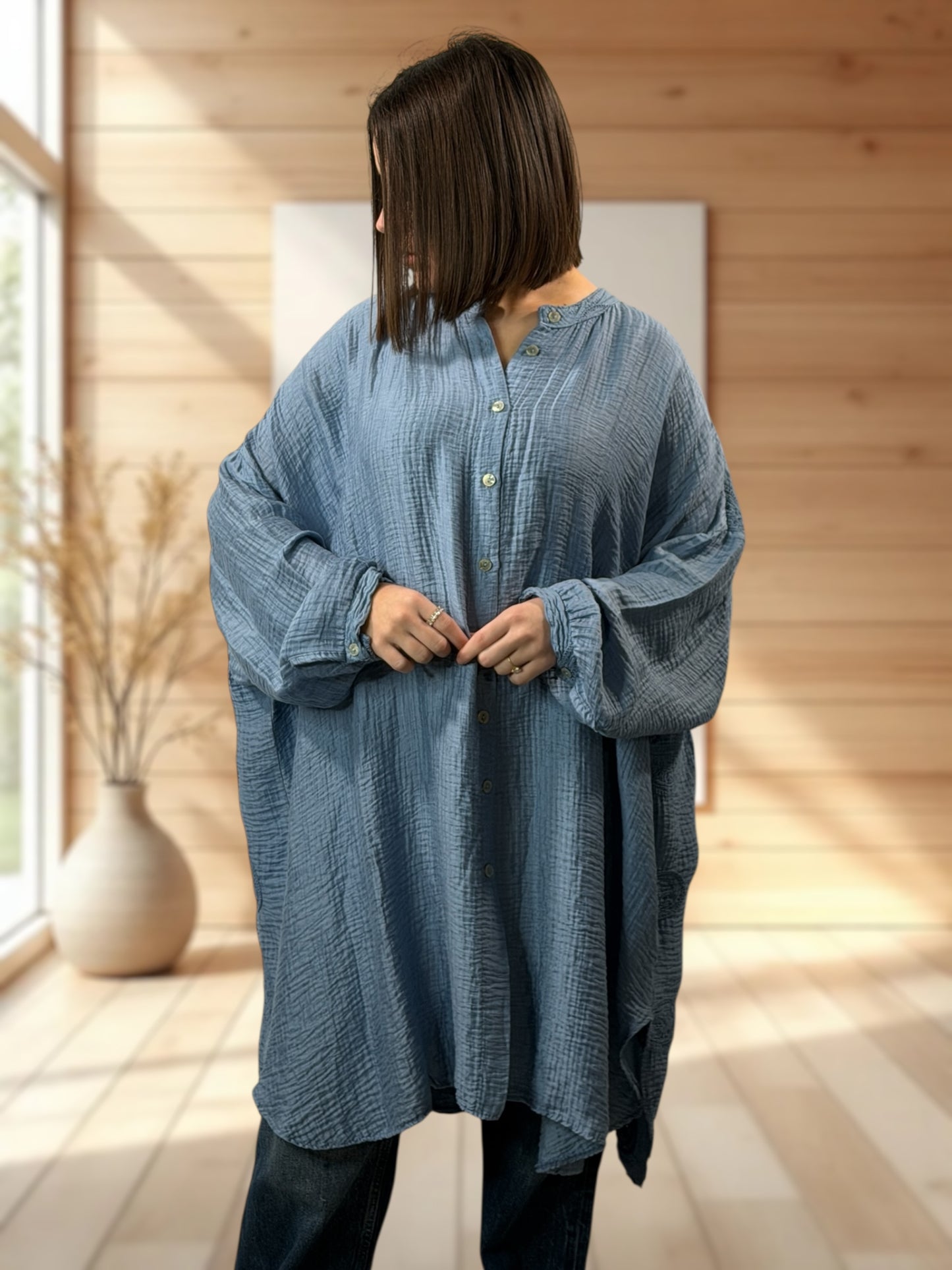 VERONICA - CHEMISE OVERSIZE BLEUE BRODERIE AU DOS JUSQU'A LA TAILLE 56