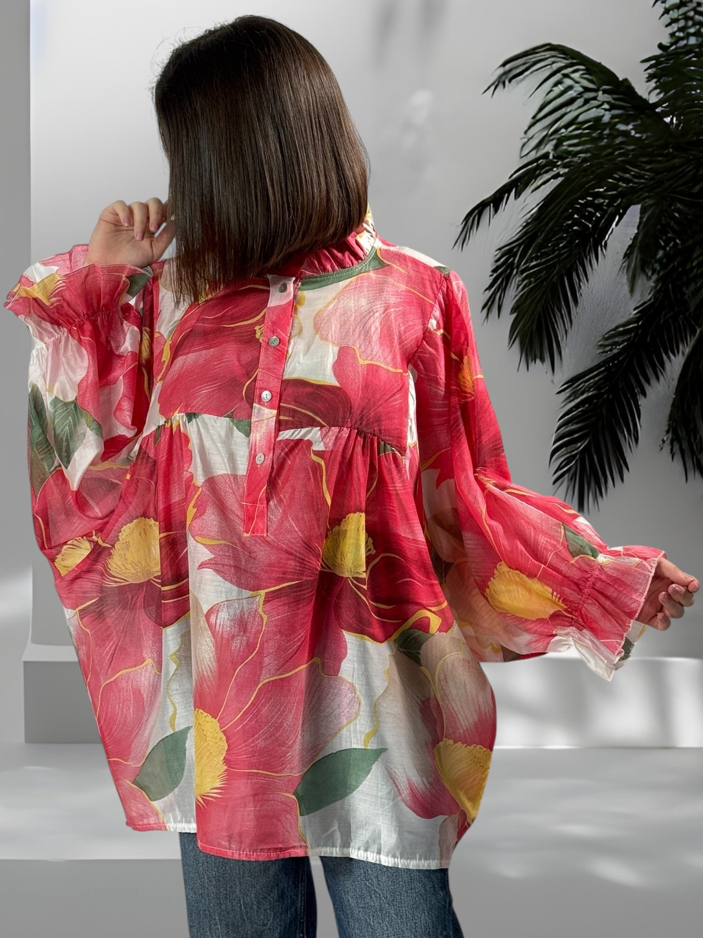 MARJORIE - BLOUSE FLEUR ROUGE OVERSIZE JUSQU'A LA TAILLE 54