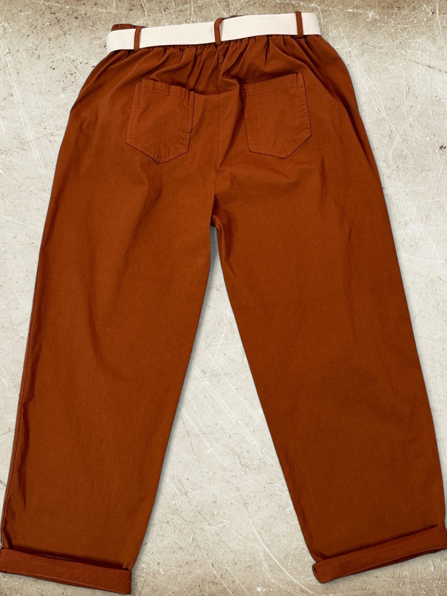 GABIN - PANTALON ROUX AVEC CEINTURE JUSQU'A LA TAILLE 52/54