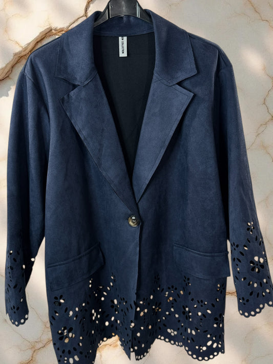 PAMELA - BLAZER MARINE EN SUEDINE DECOUPE DENTELLE JUSQU'A LA TAILLE 52