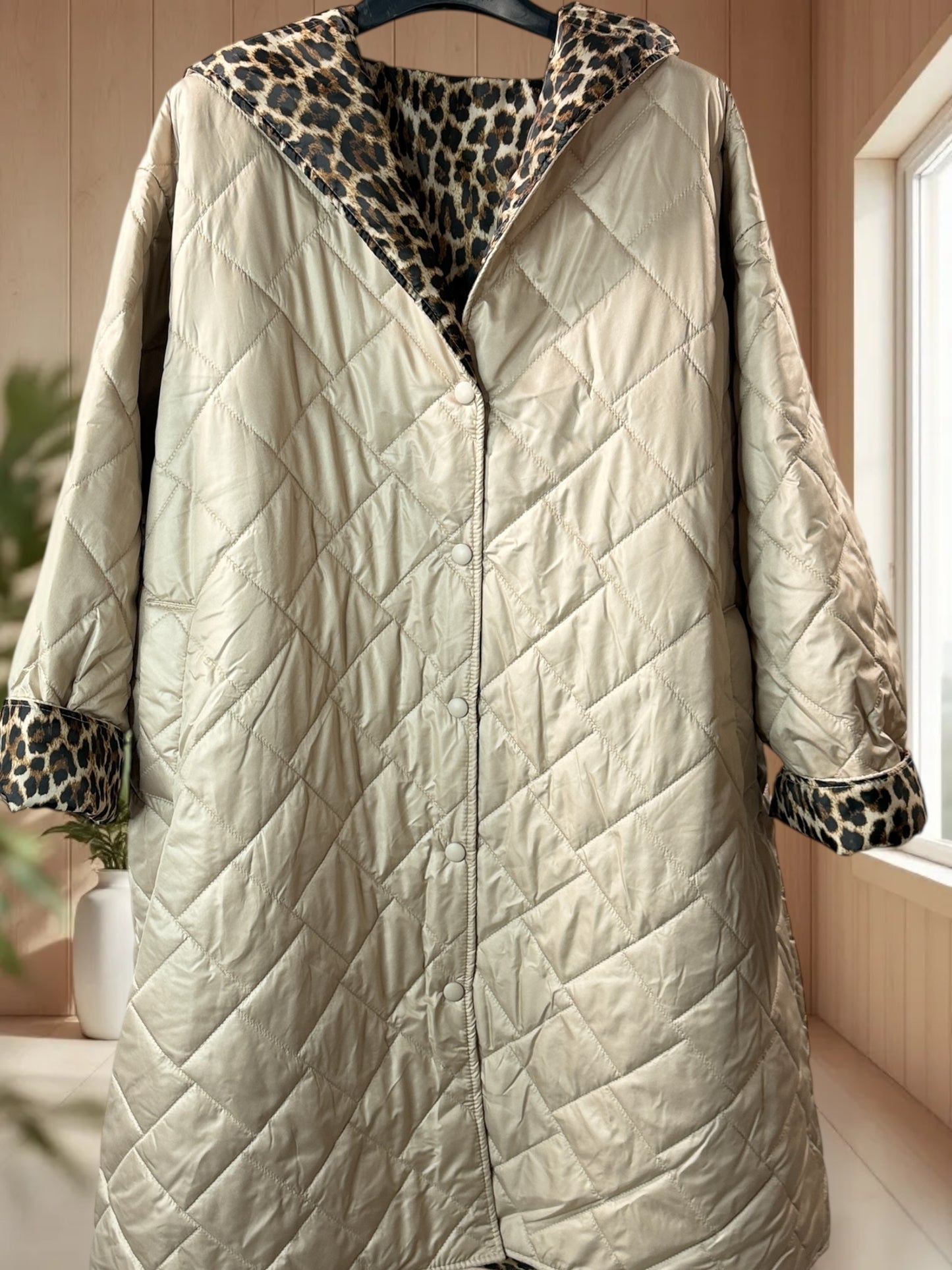 MEGEVE - DOUDOUNE BEIGE AVEC CAPUCHE TAILLE 46/48 A 56