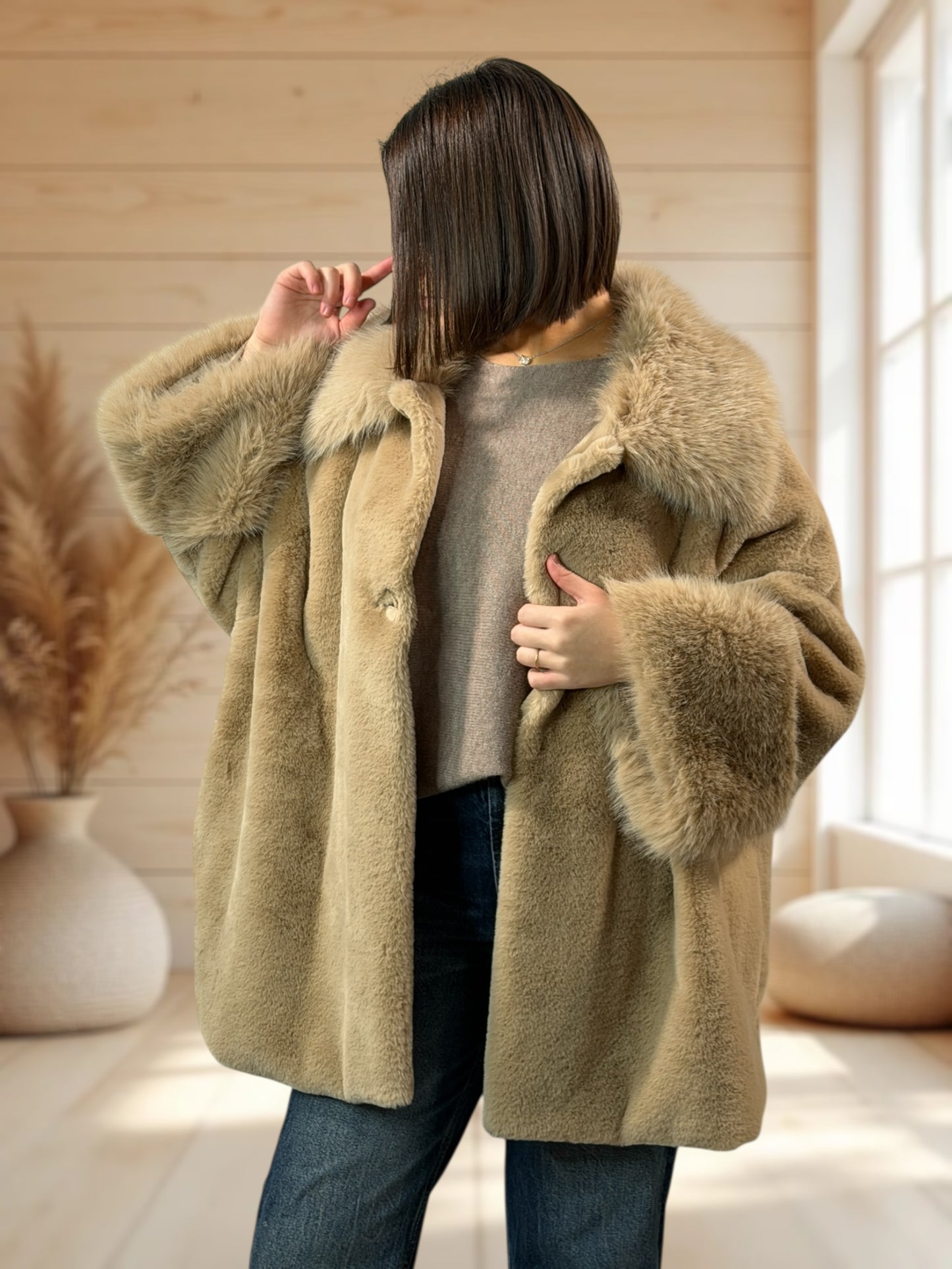 BERENGERE - VESTE FAUSSE FOURRURE OVERSIZE BEIGE JUSQU'A LA TAILLE 54