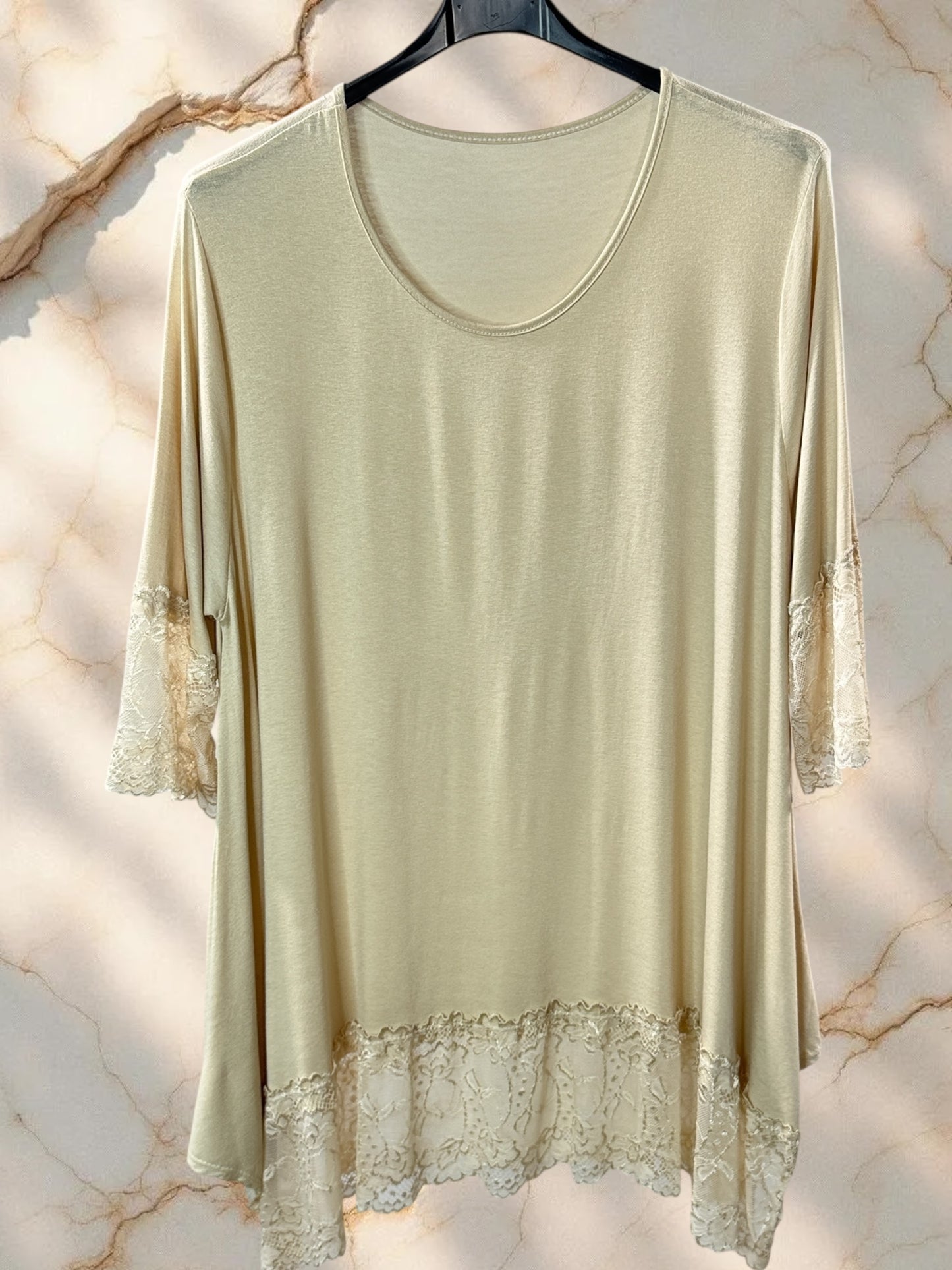 CINDY - TOP BEIGE TAILLE 46 A 56/58