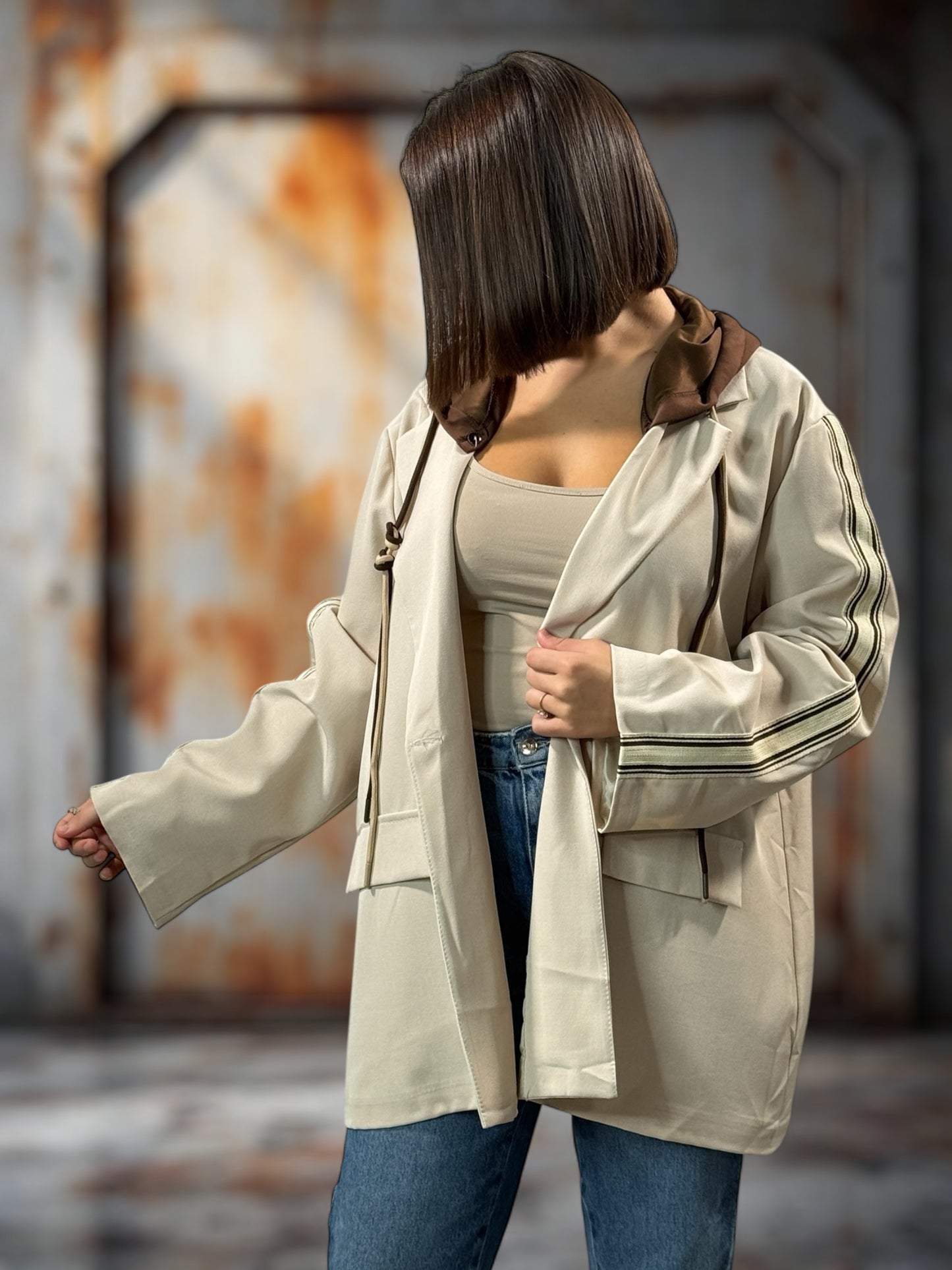CAMERON - BLAZER BEIGE AVEC CAPUCHE JUSQU'A LA TAILLE 52/54