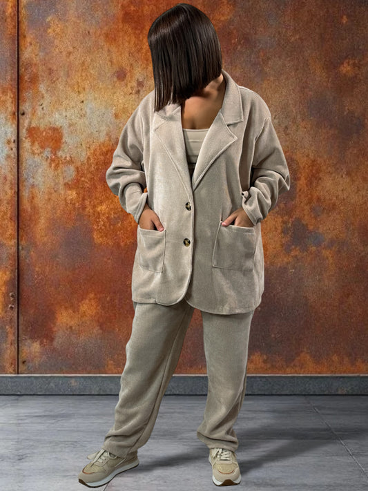 FLAVIE - VESTE BEIGE EN VELOURS JUSQU'A LA TAILLE 52