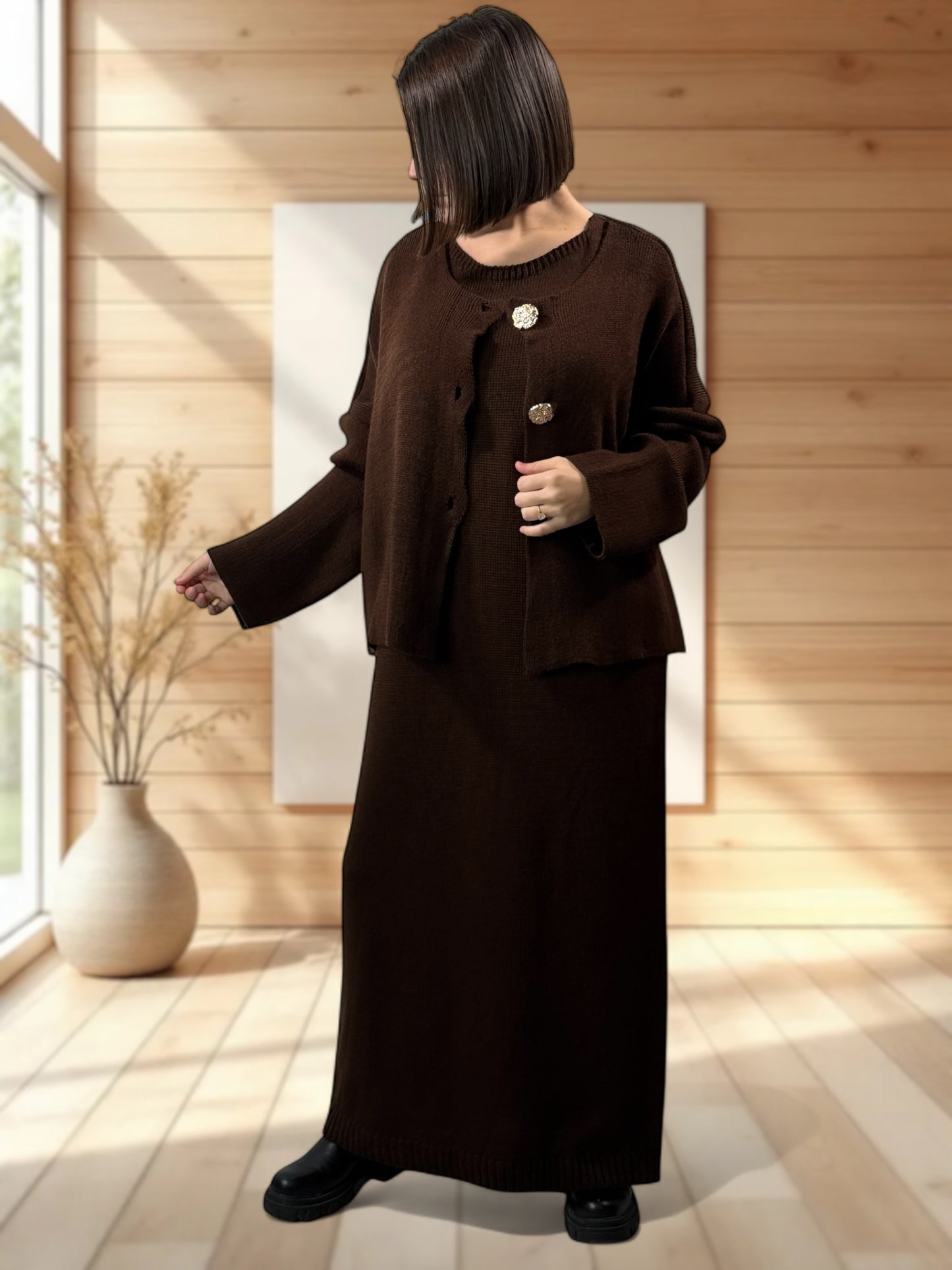 GABRIELA - ENSEMBLE MARRON EN MAILLE ROBE ET GILET JUSQU'A LA TAILLE 48