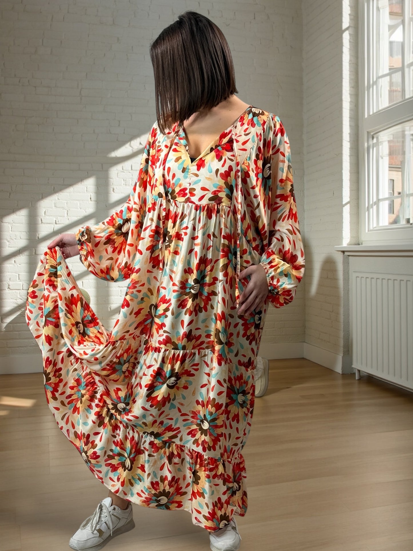 CAMILLA - ROBE AVEC DE LA SOIE MOTIF ROUGE JUSQU'A LA TAILLE 52