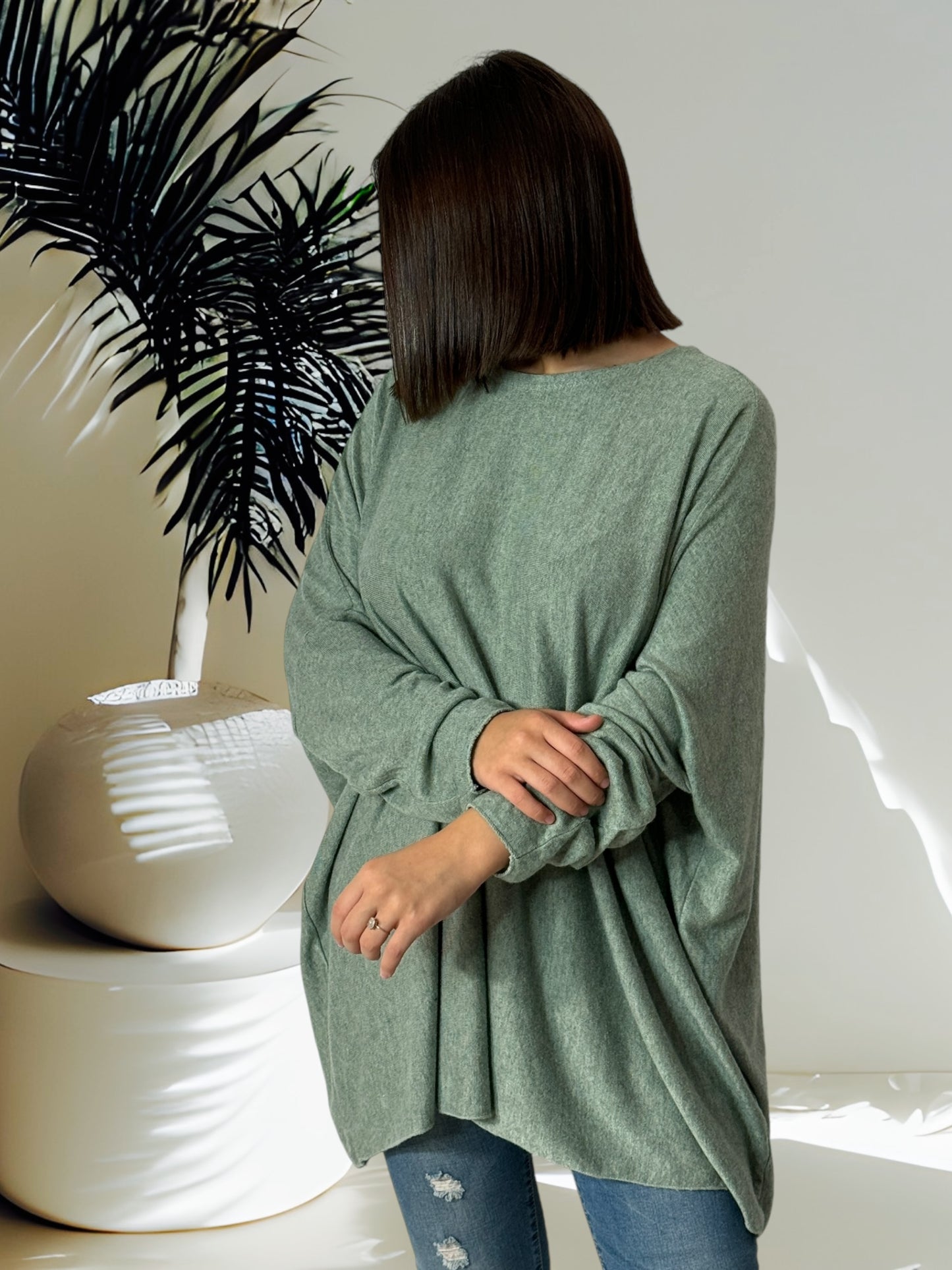 CAPRIO - PULL VERT EN MAILLE FLUIDE JUSQU'A LA TAILLE 54