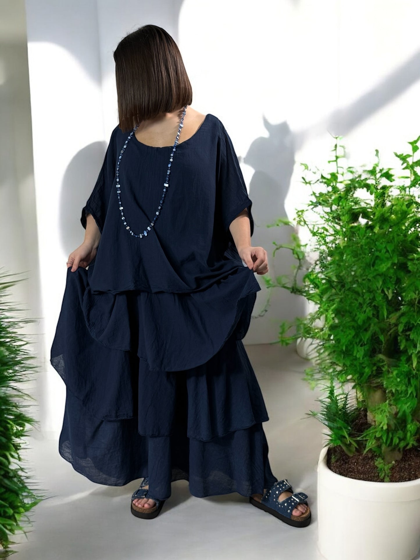 ADRIANA - ROBE MARINE A VOLANT JUSQU'A LA TAILLE 50