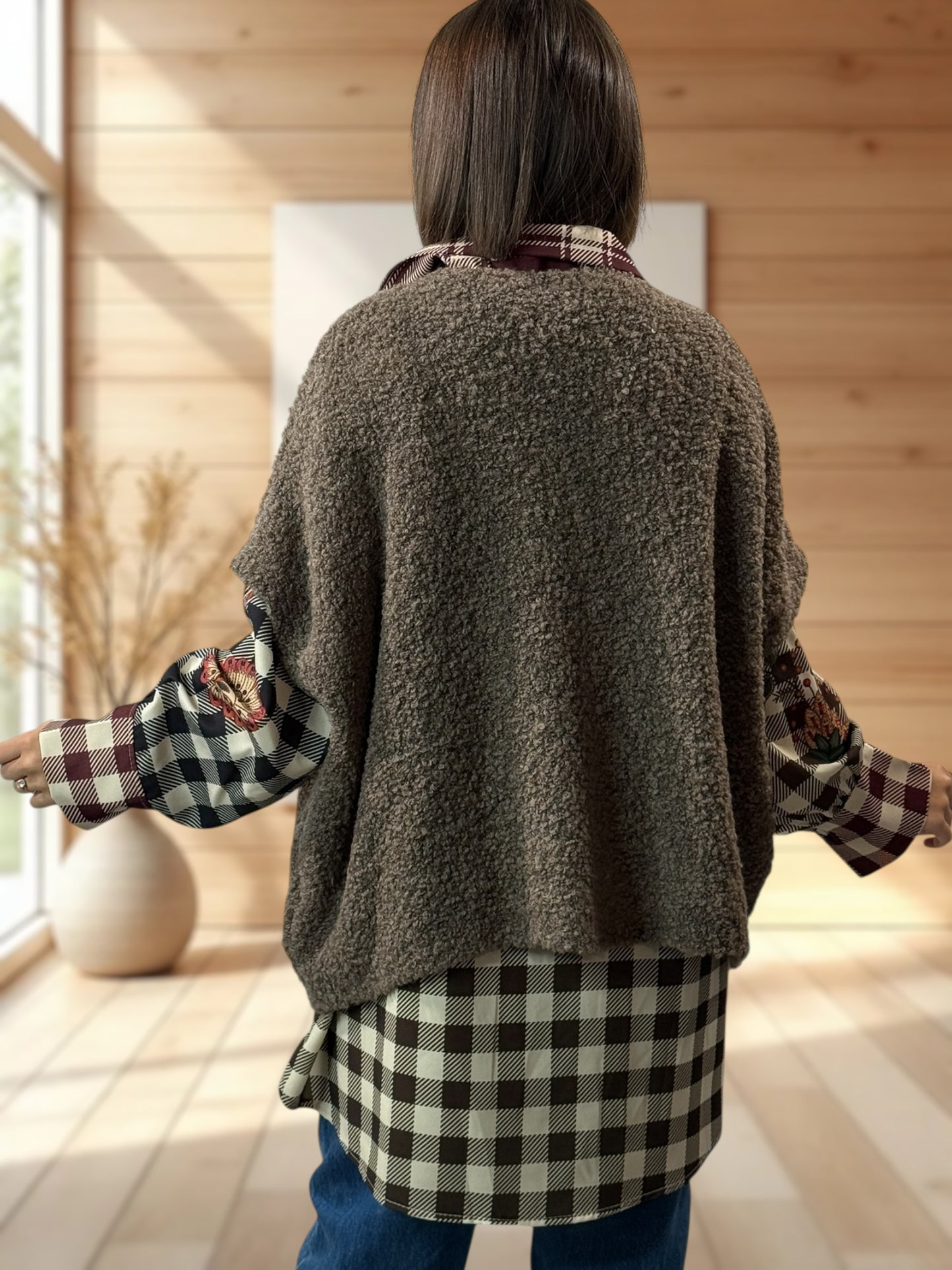 MARA - GILET TAUPE SANS MANCHES JUSQU'A LA TAILLE 56
