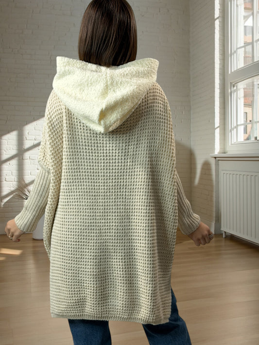 MIKA - PULL OVERSIZE BEIGE AVEC CAPUCHE JUSQU'A LA TAILLE 56/58