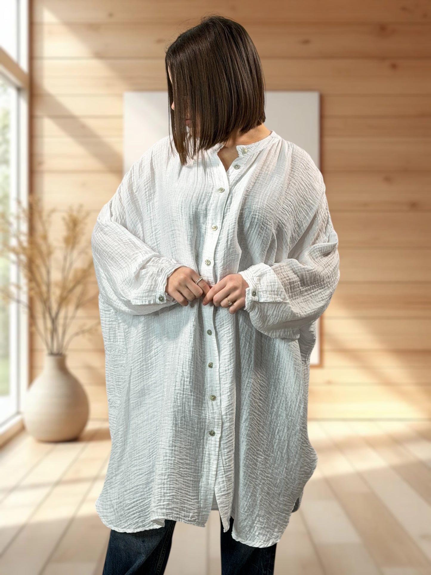 VERONICA - CHEMISE OVERSIZE BLANCHE BRODERIE AU DOS JUSQU'A LA TAILLE 56
