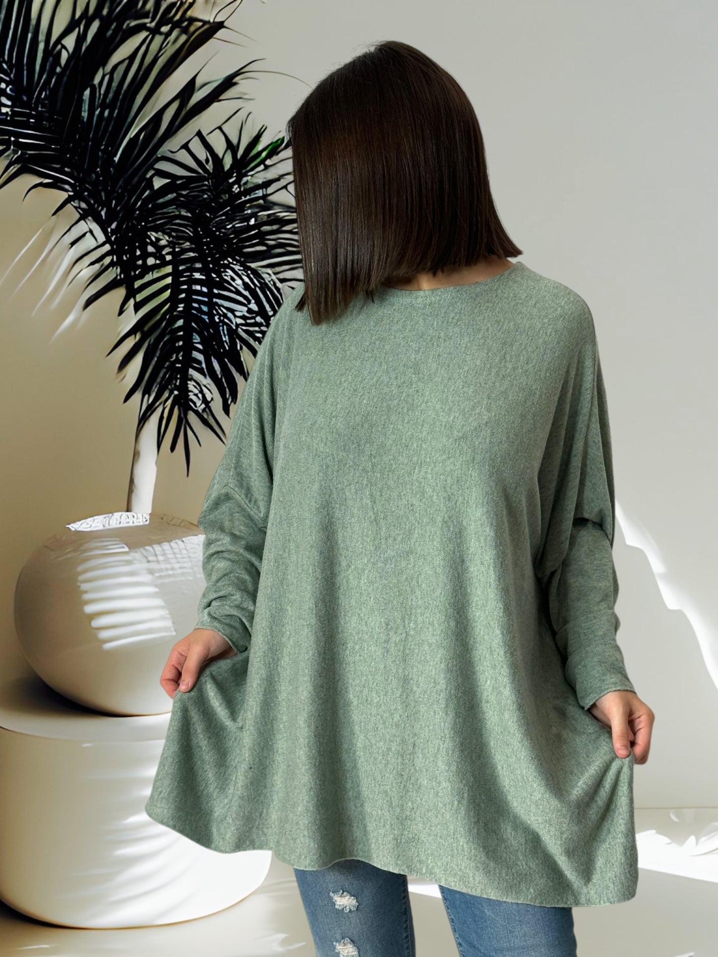 CAPRIO - PULL VERT EN MAILLE FLUIDE JUSQU'A LA TAILLE 54