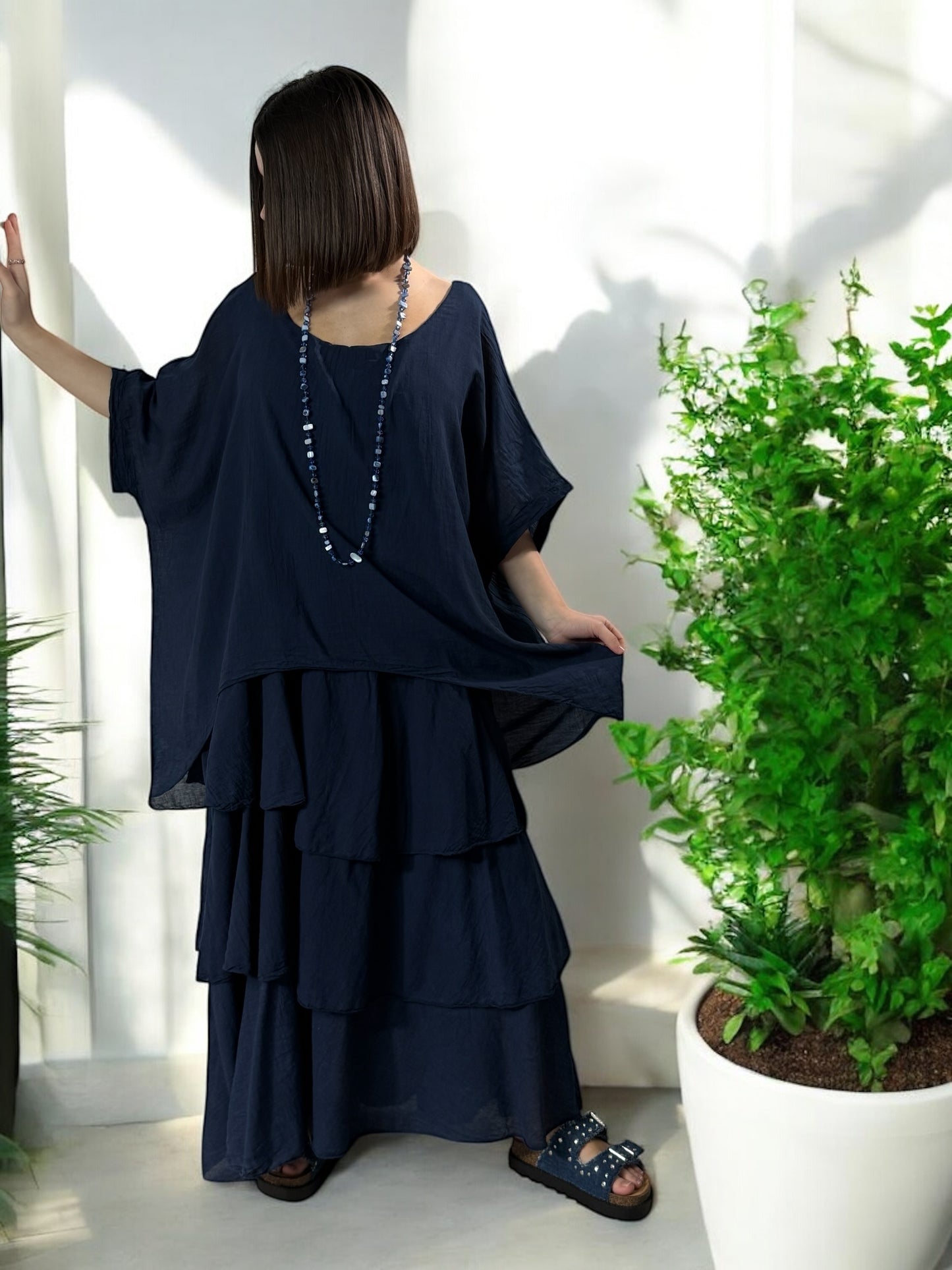 ADRIANA - ROBE MARINE A VOLANT JUSQU'A LA TAILLE 50
