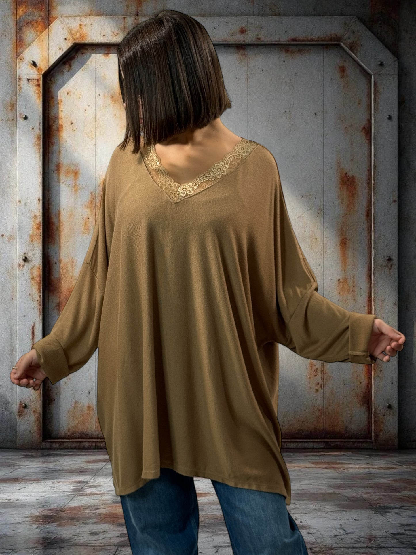 TIPHAINE - PULL CAMEL EN MAILLE BORDE DE DENTELLE JUSQU'A LA TAILLE 56