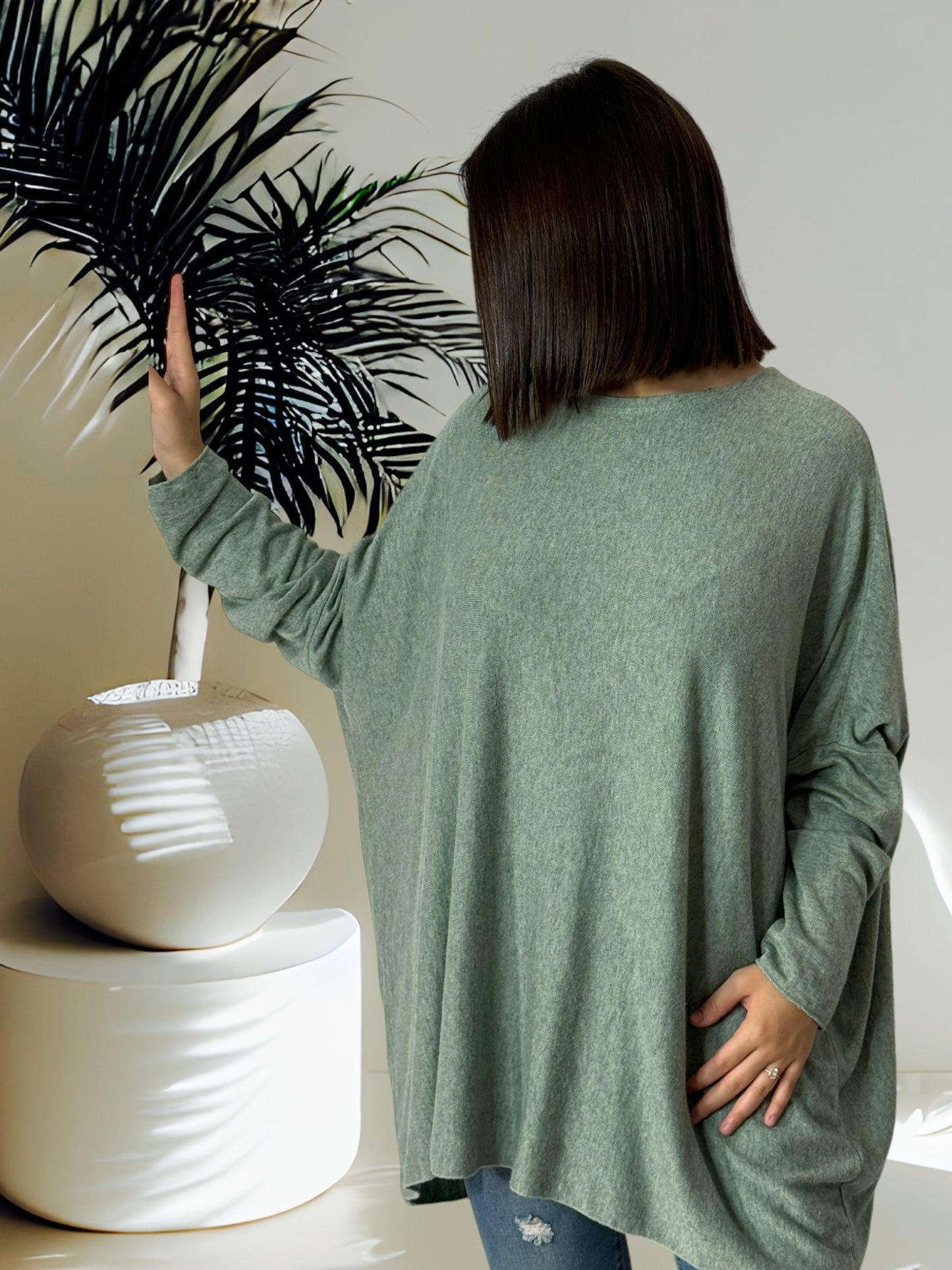 CAPRIO - PULL VERT EN MAILLE FLUIDE JUSQU'A LA TAILLE 54