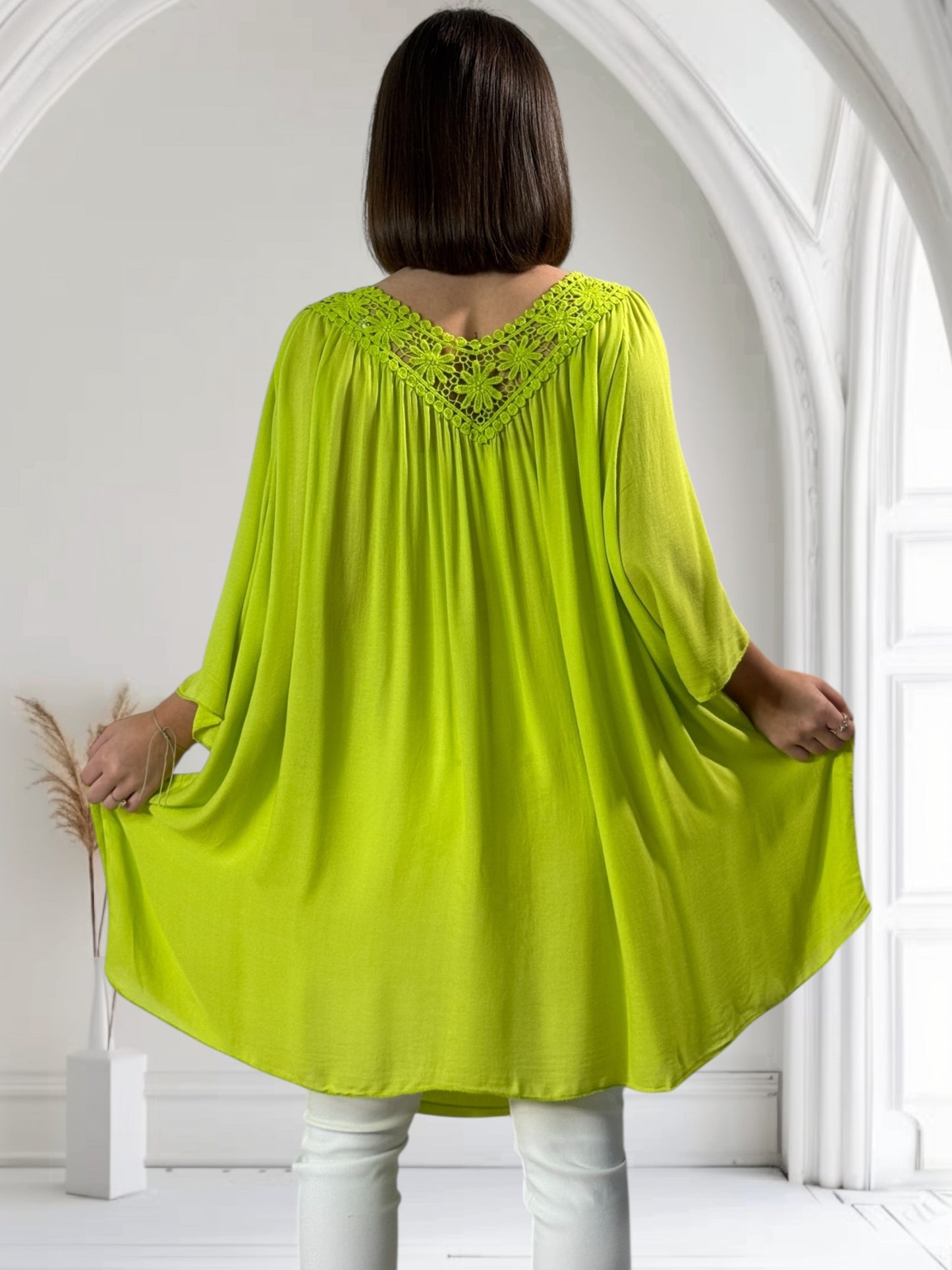 LOLITA - TUNIQUE OVERSIZE VERT ANIS JUSQU'A LA TAILLE 58