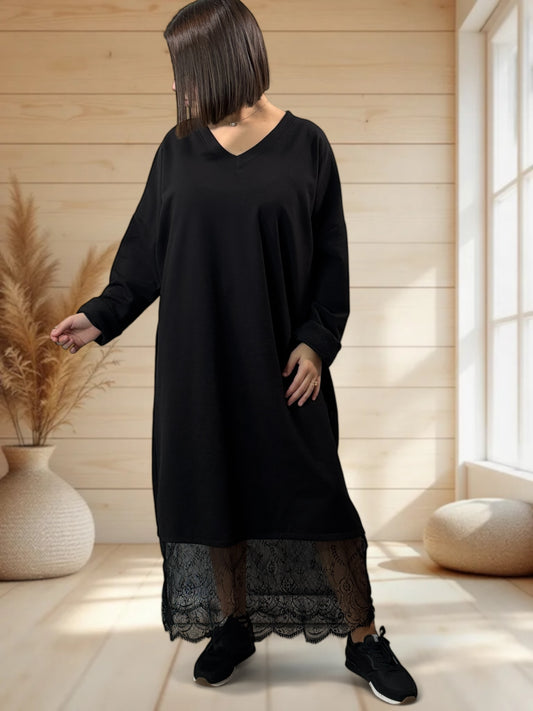 NATALIA - ROBE NOIRE AVEC DENTELLE JUSQU'A LA TAILLE 54