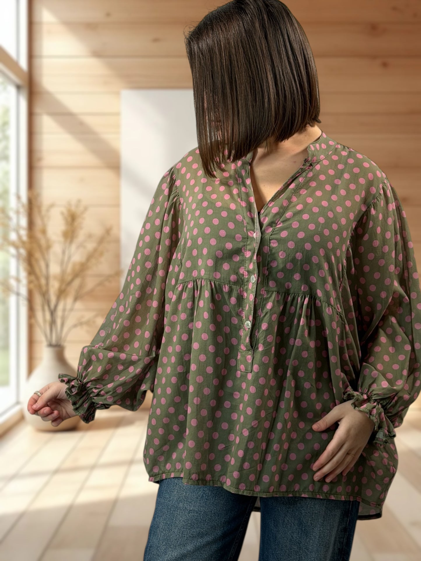 EDITH - BLOUSE KAKI A POIS JUSQU'A LA TAILLE 50/52