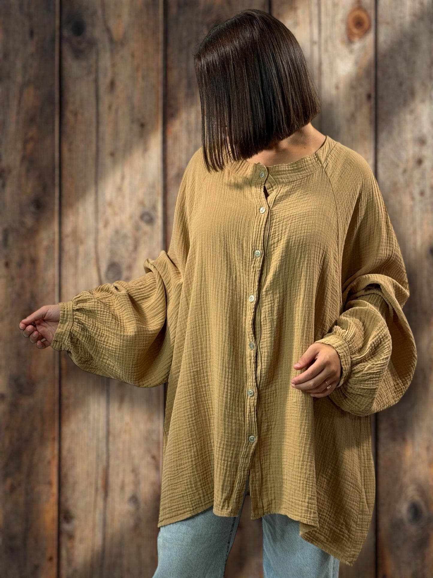 TIRAMISU - CHEMISE OVERSIZE CAMEL EN GAZE DE COTON JUSQU'A LA TAILLE 56