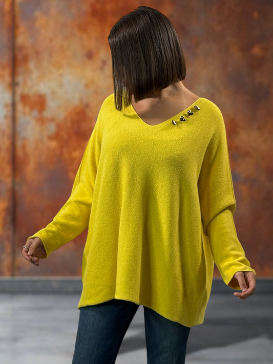 CELINE - PULL OVERSIZE JAUNE AVEC BOUTONS COEUR JUSQU'A LA TAILLE 52