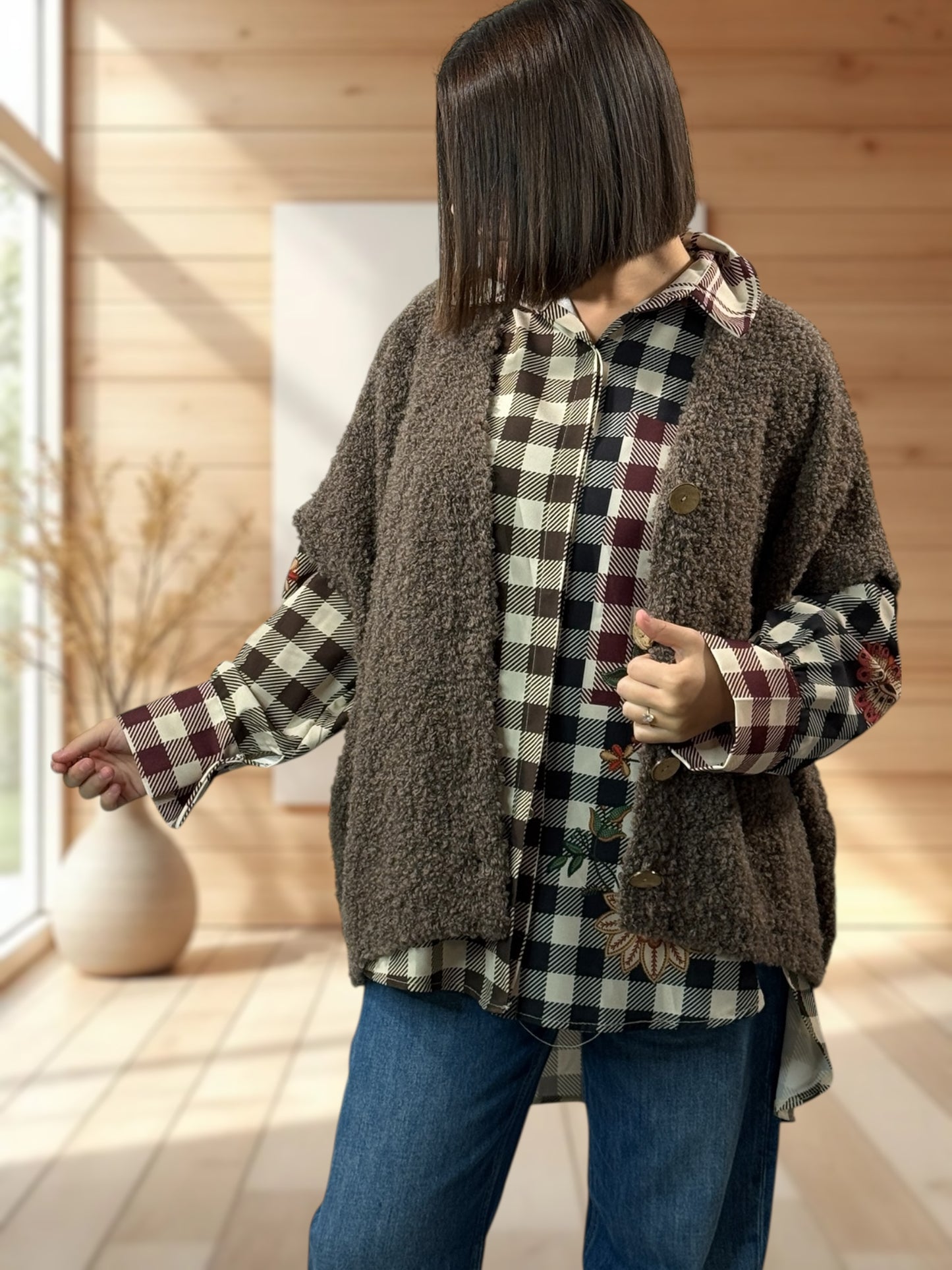 MARA - GILET TAUPE SANS MANCHES JUSQU'A LA TAILLE 56