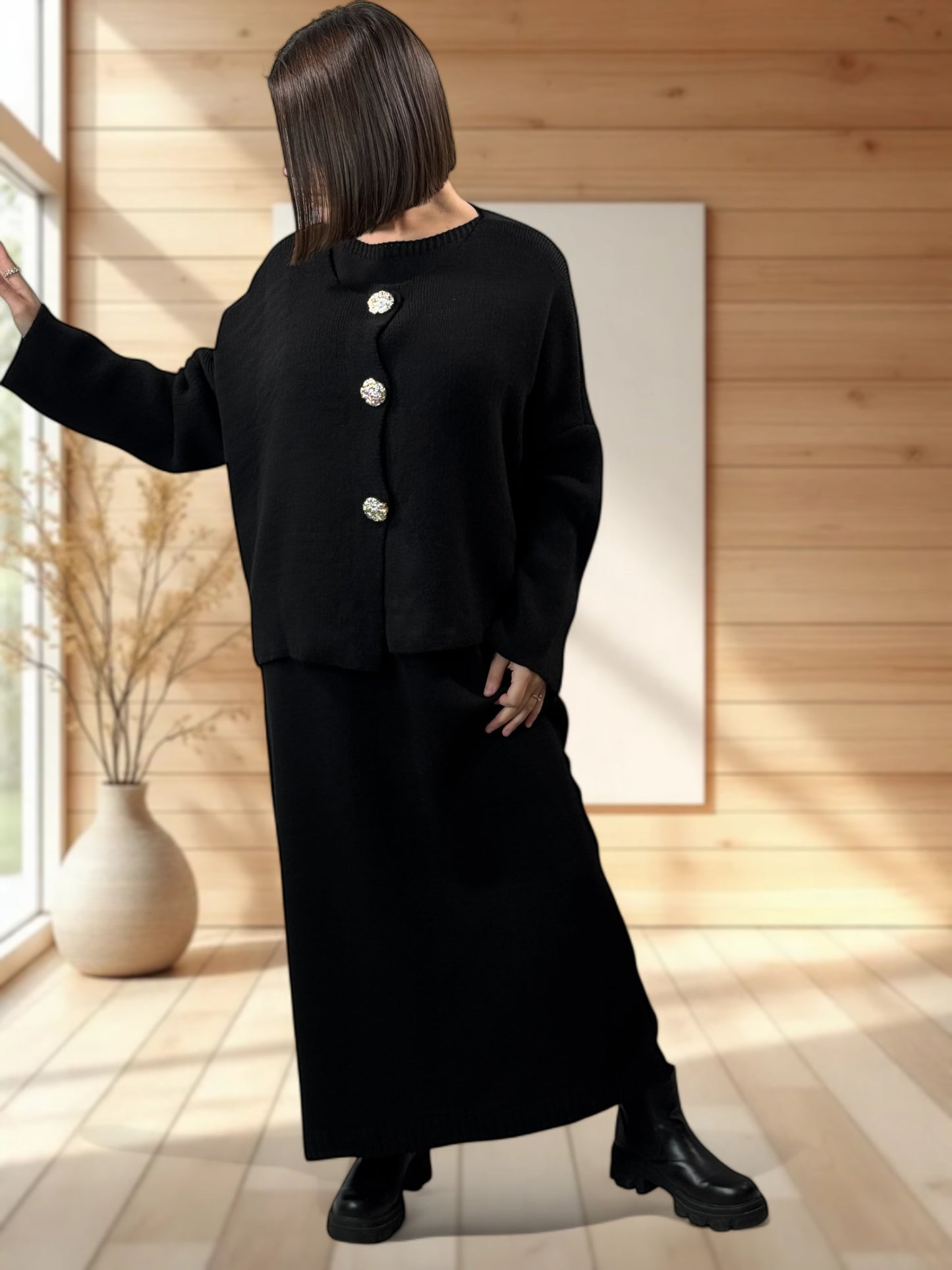 GABRIELA - ENSEMBLE NOIR EN MAILLE ROBE ET GILET JUSQU'A LA TAILLE 48