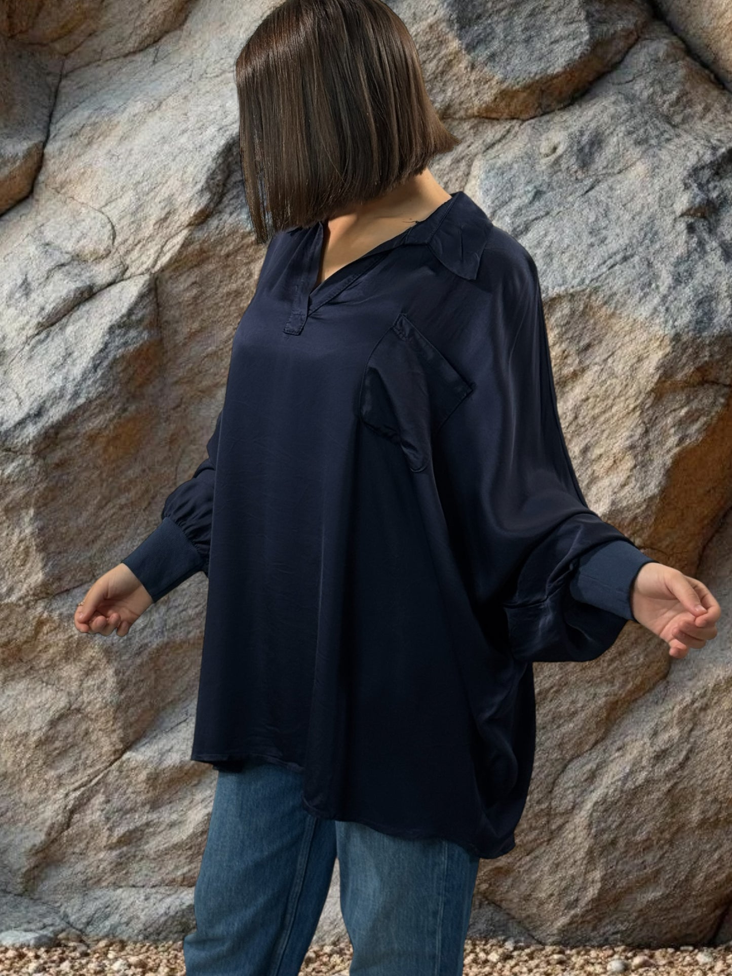 MONICA - TUNIQUE MARINE OVERSIZE ASPECT SOIE JUSQU'A LA TAILLE 56