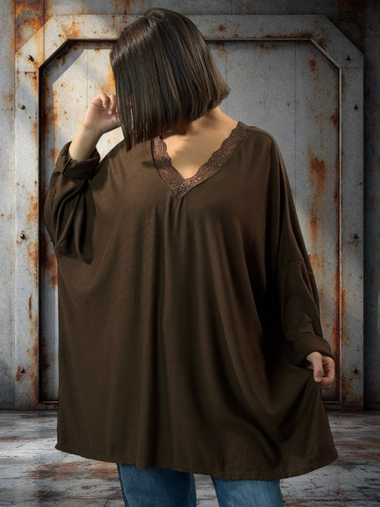 TIPHAINE - PULL MARRON EN MAILLE BORDE DE DENTELLE JUSQU'A LA TAILLE 56