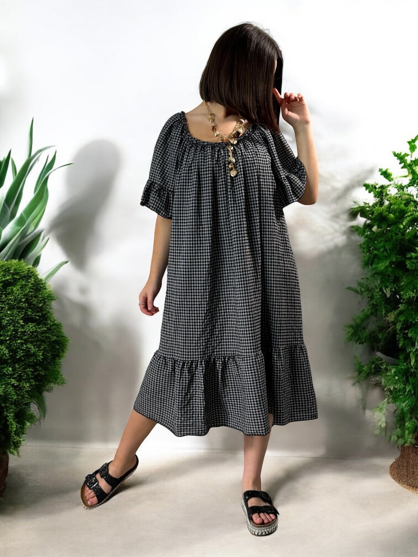 CAROLINE - ROBE VICHY NOIRE JUSQU'A LA TAILLE 54