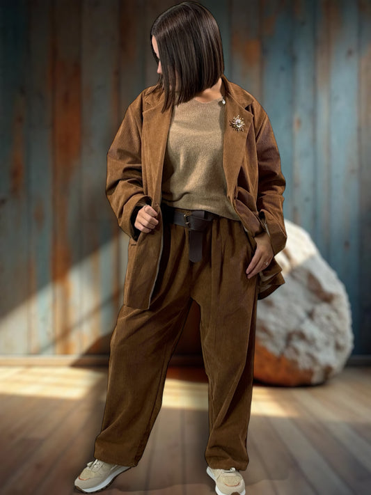 GABBY - PANTALON EN VELOURS CAMEL TAILLE 44 A 52