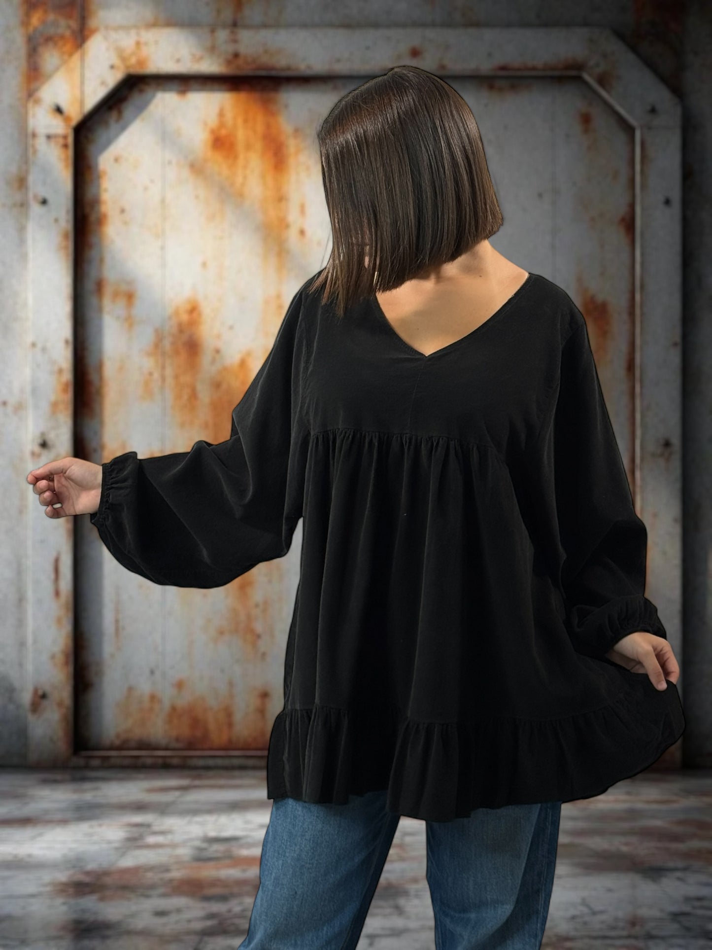 VICTORIA - TUNIQUE NOIRE EN VELOURS MILLERAIES OVERSIZE JUSQU'A LA TAILLE 52